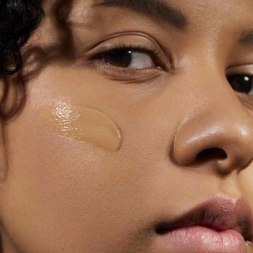 MÁDARA SKINONYM Semi-Matte Peptide Foundation, 65 WARM TAN 30 ml
