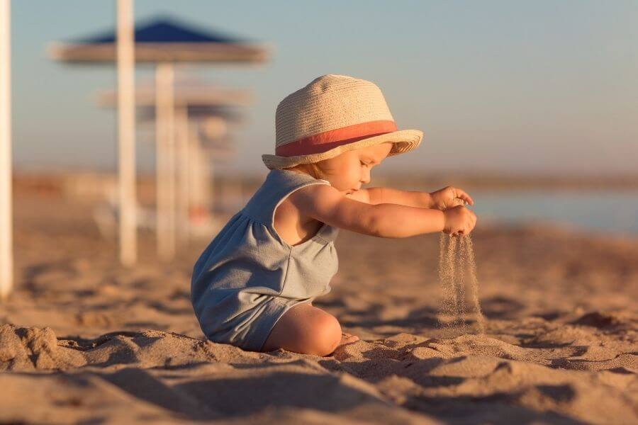 5 tips på hur du skyddar barn i solen