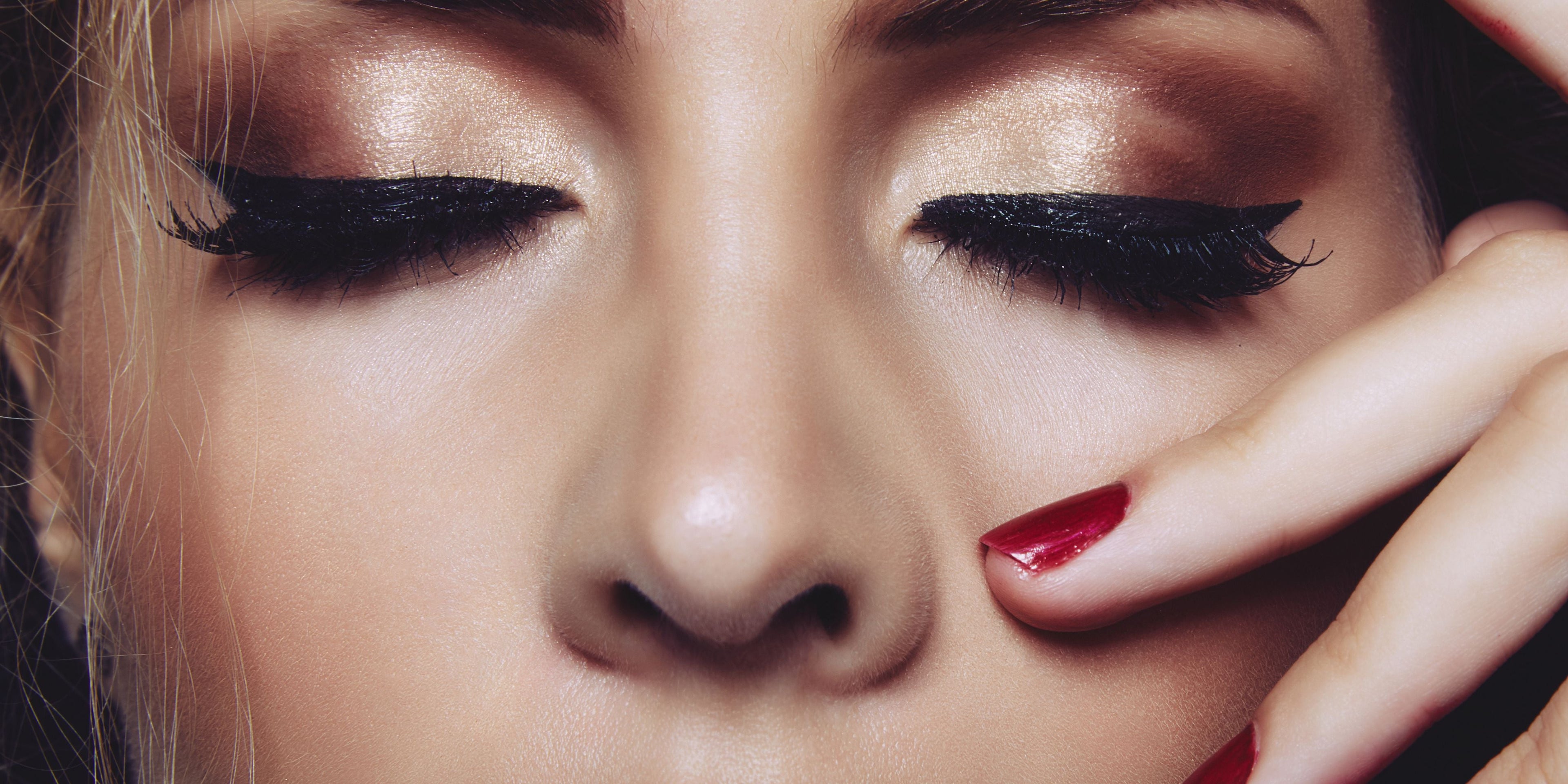 MAKEUP & NAGLAR - Upp till 25%