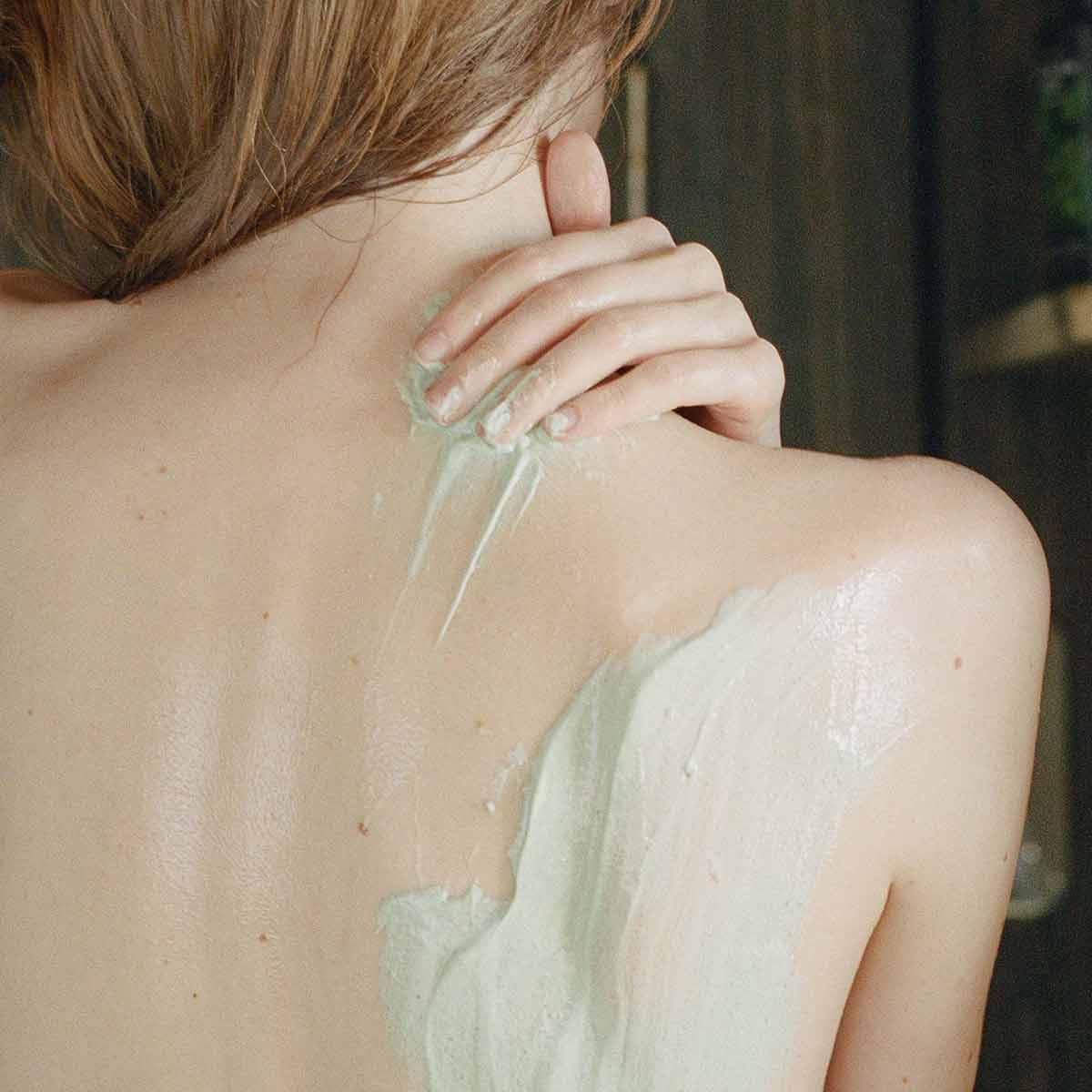 MÁDARA AHA+Mineral Body Peel, 175 ml