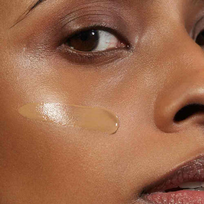 Mádara SKINONYM Semi-Matte Peptide Foundation, 70 CARAMEL