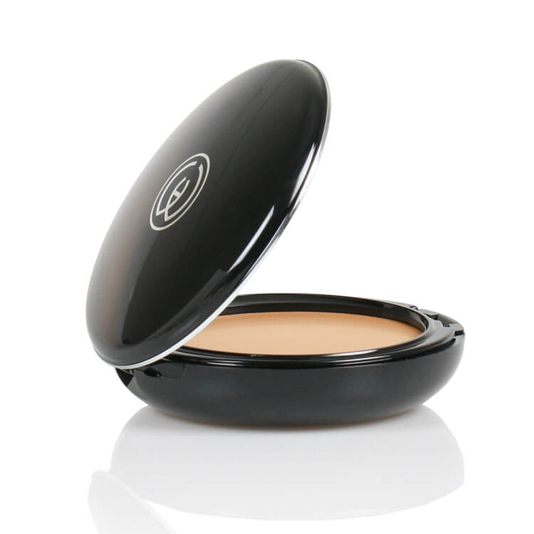 Maria-Akerberg_Compact_Foundation_Honey